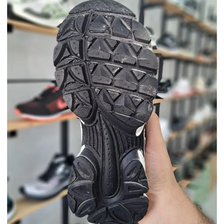 کفش اسپرت زنانه نایک رنگ مشکی سایز 38