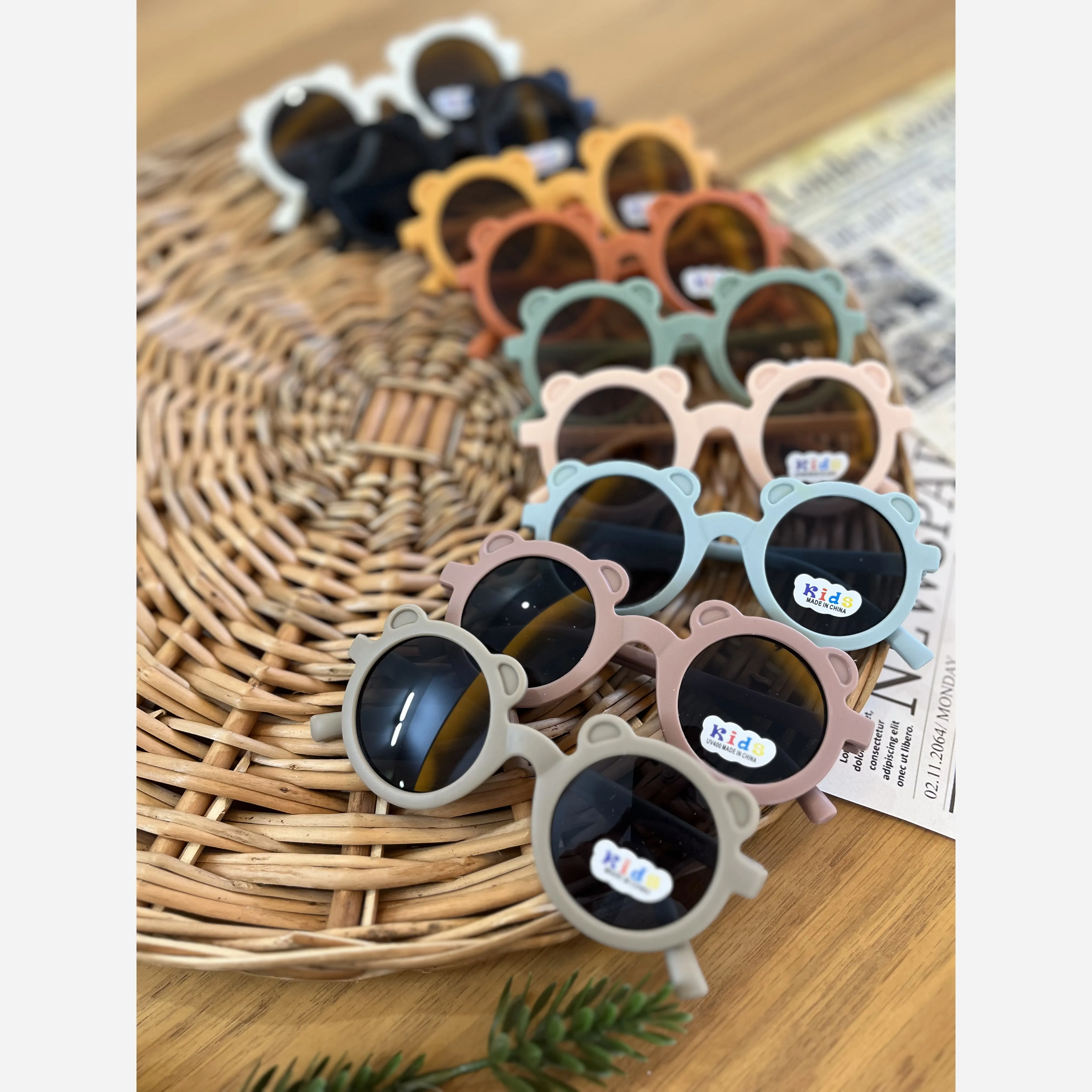 عینک آفتابی بچگانه استاندارد UV400 مناسب 2 تا 8 سال