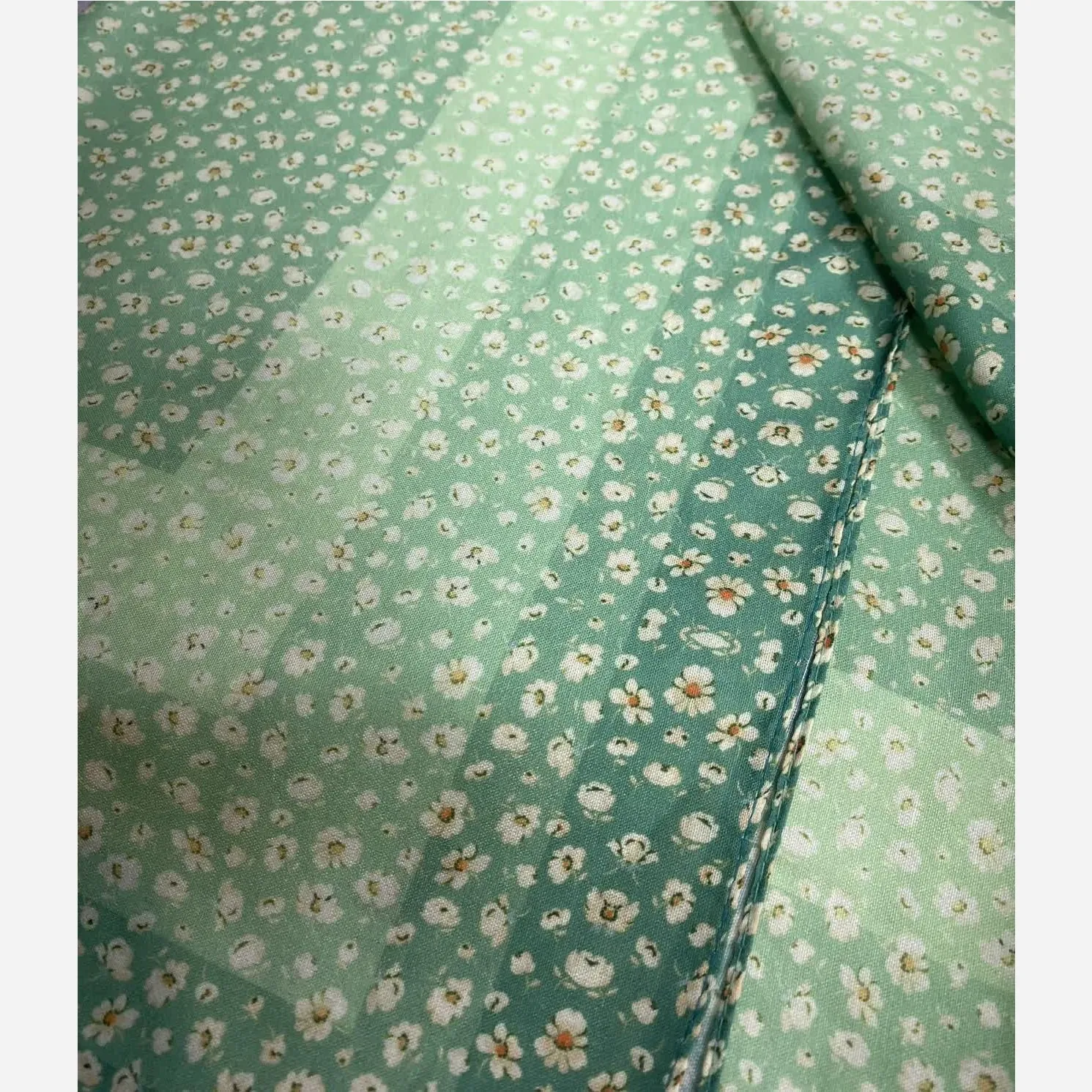 روسری نخ کاستوم طرح صوفیا سایز بزرگ و متوسط سه رنگ کرم هلویی یاسی سبز